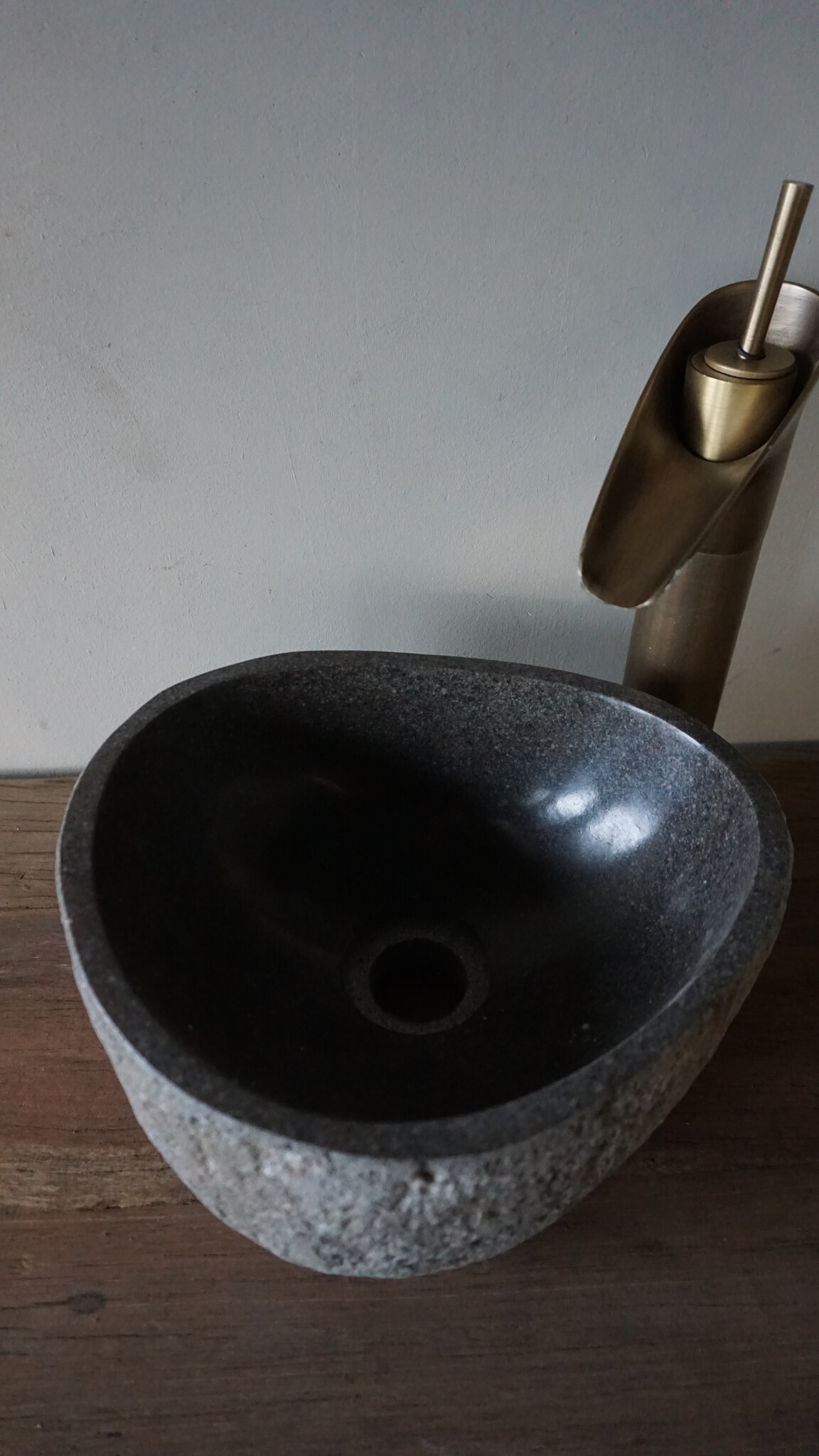 Rene Houtman Kleine Stenen Waskom + Spoelgat | H13 x B27 x D14 cm
