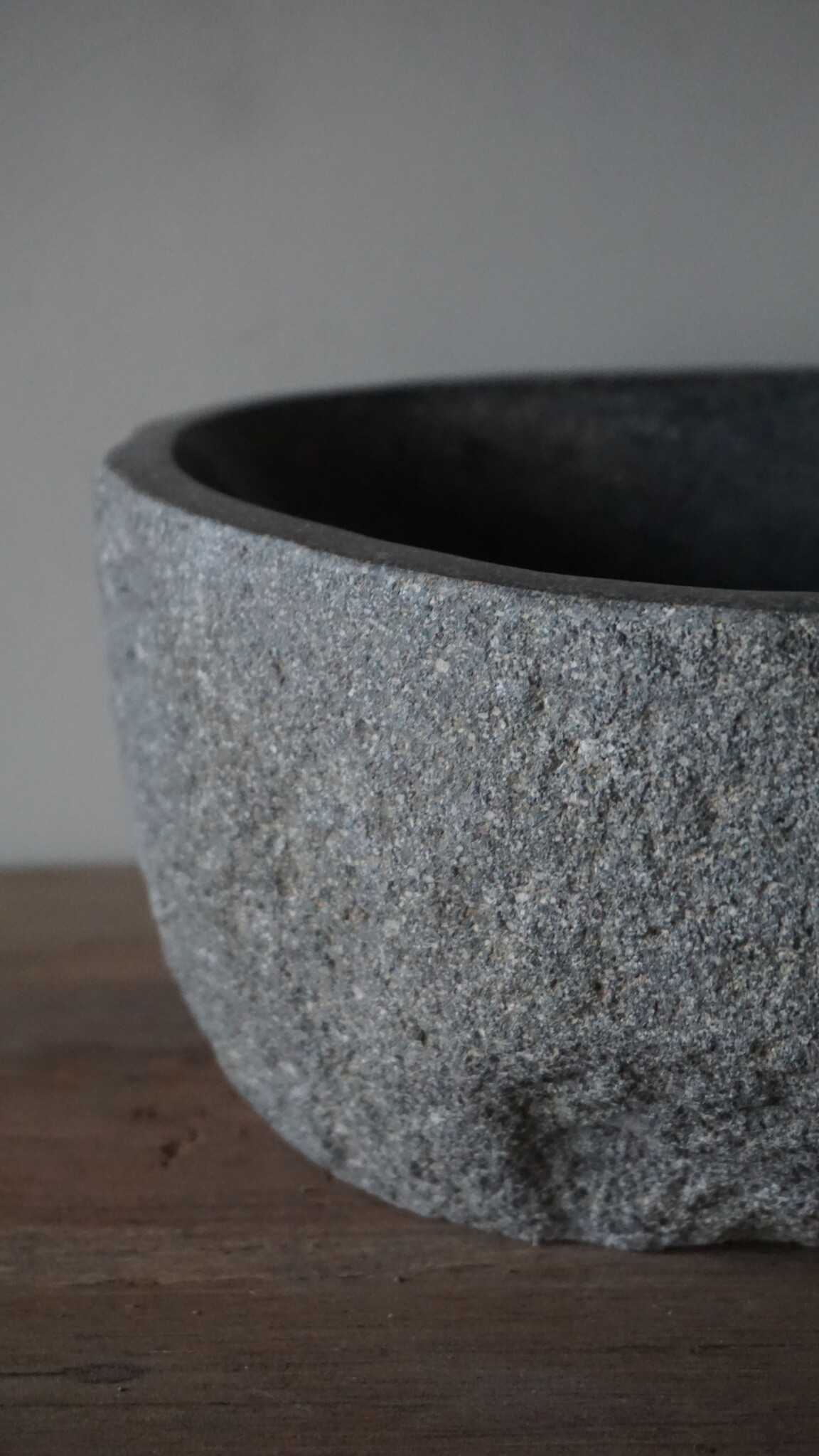 Rene Houtman Kleine Stenen Waskom + Spoelgat | H13,5 x B28 x D23 cm