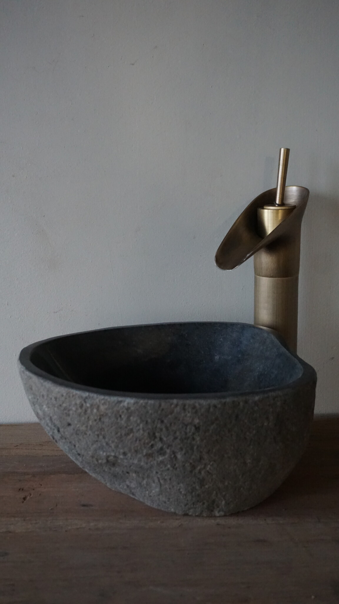 Rene Houtman Kleine Stenen Waskom + Spoelgat | H13 x B27 x D21 cm