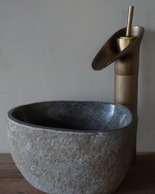 Rene Houtman Kleine Stenen Waskom + Spoelgat | H13 x B23 x D19 cm