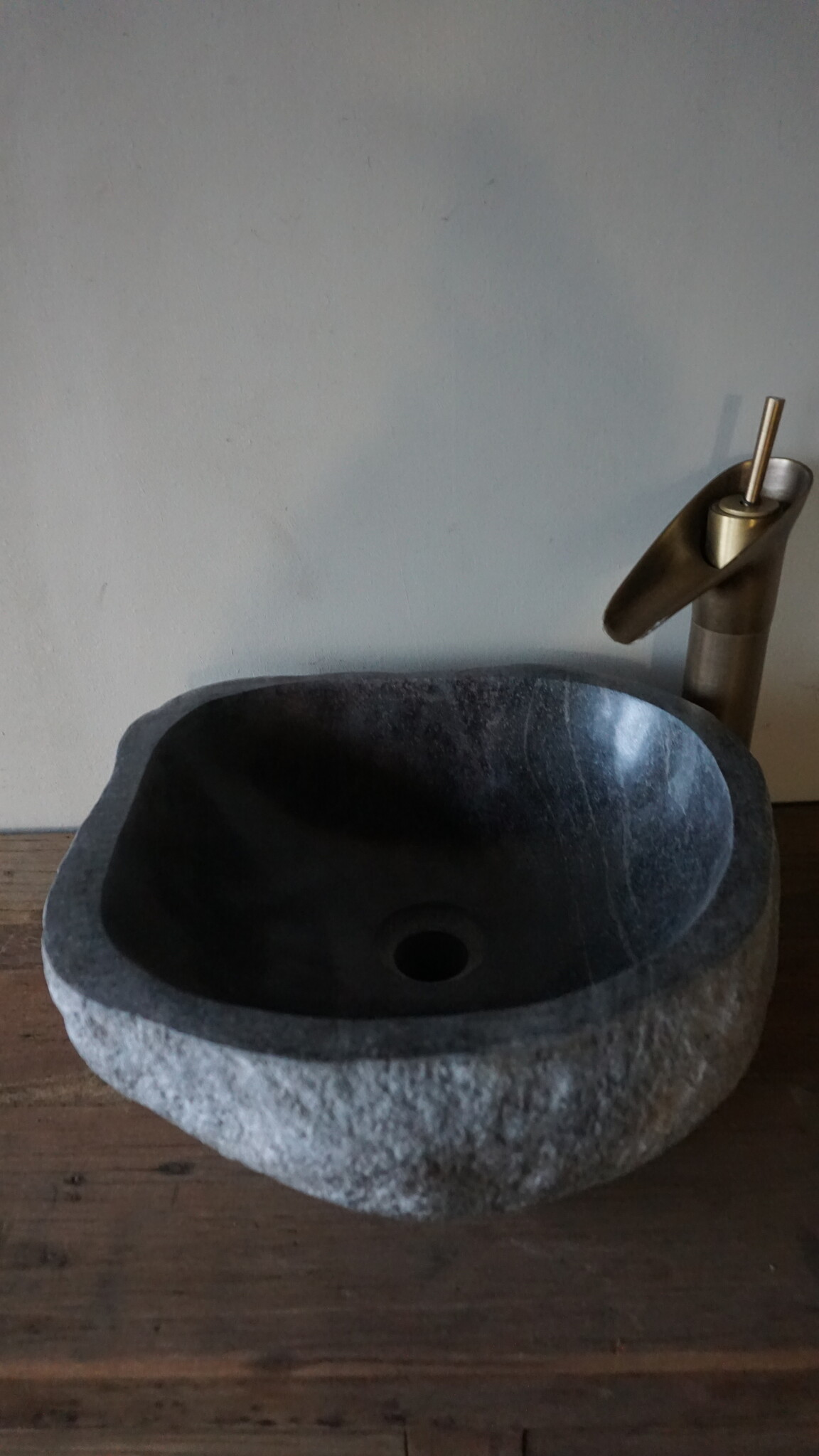 Rene Houtman Medium Stenen Waskom + Spoelgat | H15 x B37 x D33 cm
