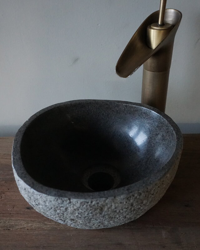 Rene Houtman Kleine Stenen Waskom + Spoelgat | H13 x B25 x D23 cm