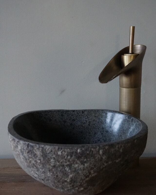 Rene Houtman Kleine Stenen Waskom + Spoelgat | H13 x B26 x D23 cm