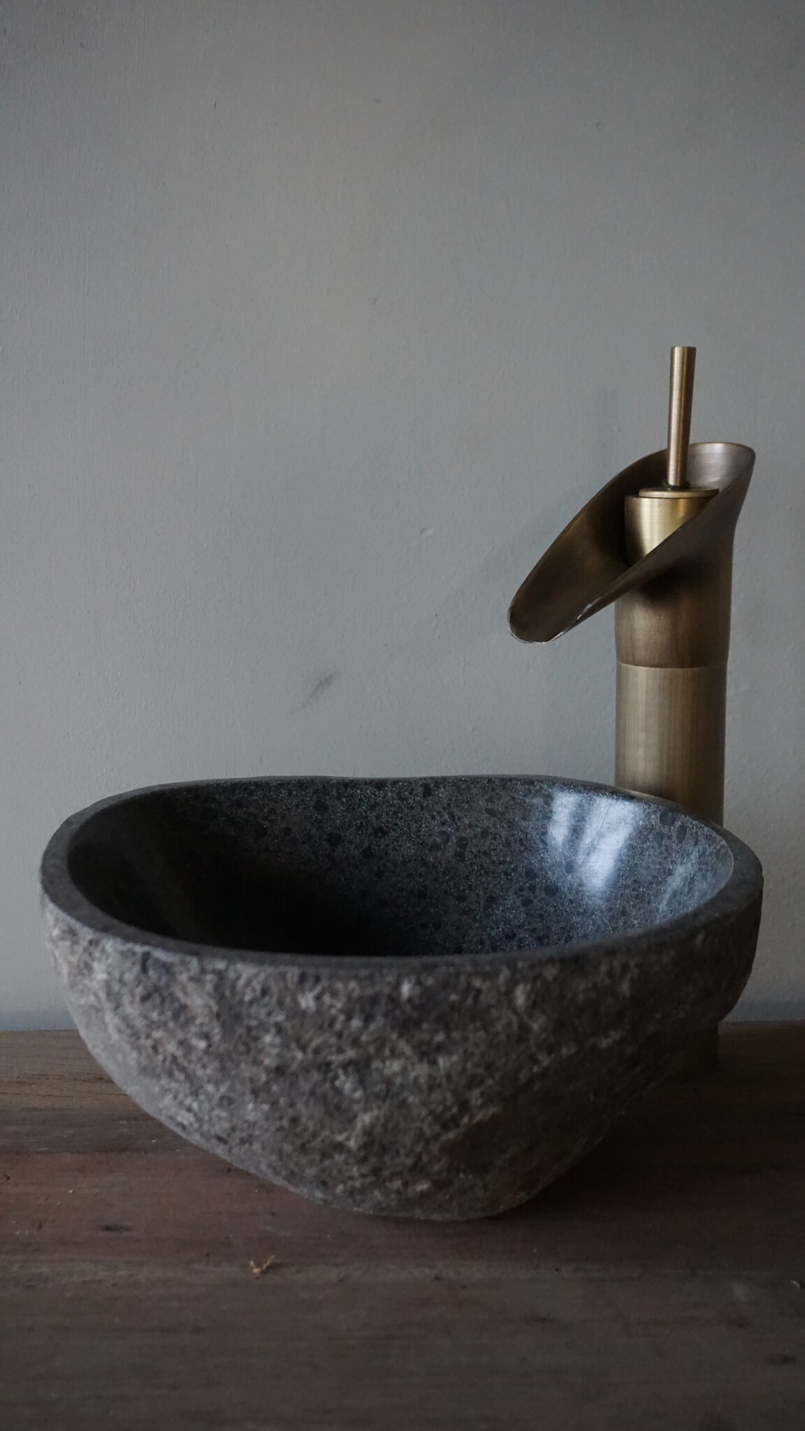 Rene Houtman Kleine Stenen Waskom + Spoelgat | H13 x B26 x D23 cm