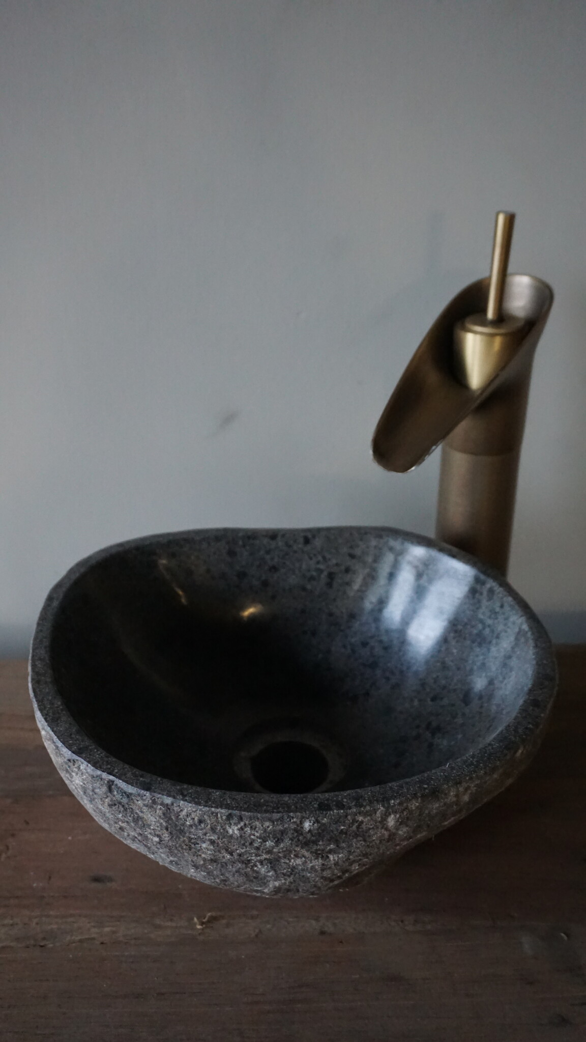Rene Houtman Kleine Stenen Waskom + Spoelgat | H13 x B26 x D23 cm