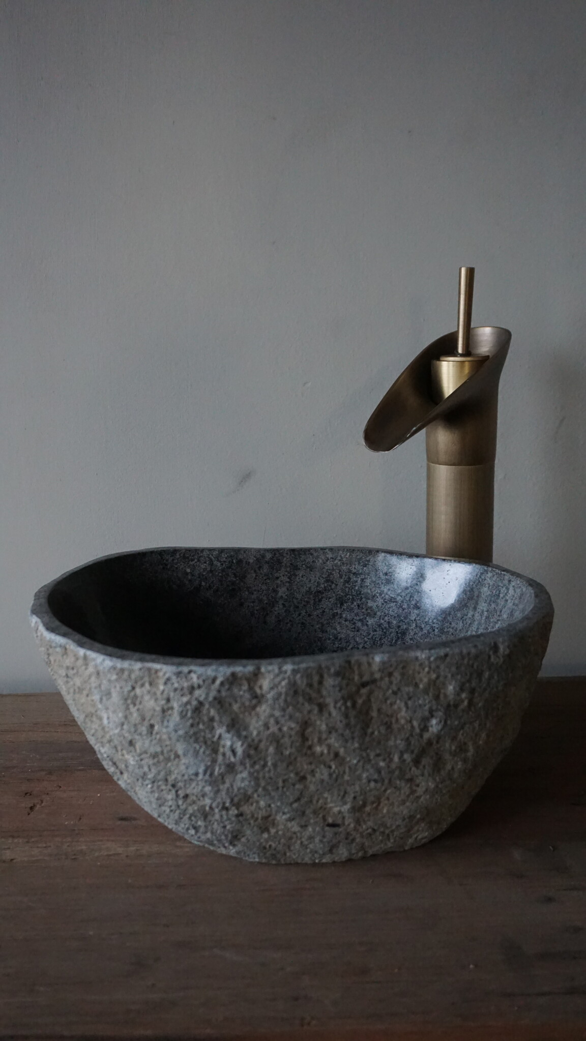 Rene Houtman Kleine Stenen Waskom + Spoelgat | H13 x B30 x D22 cm