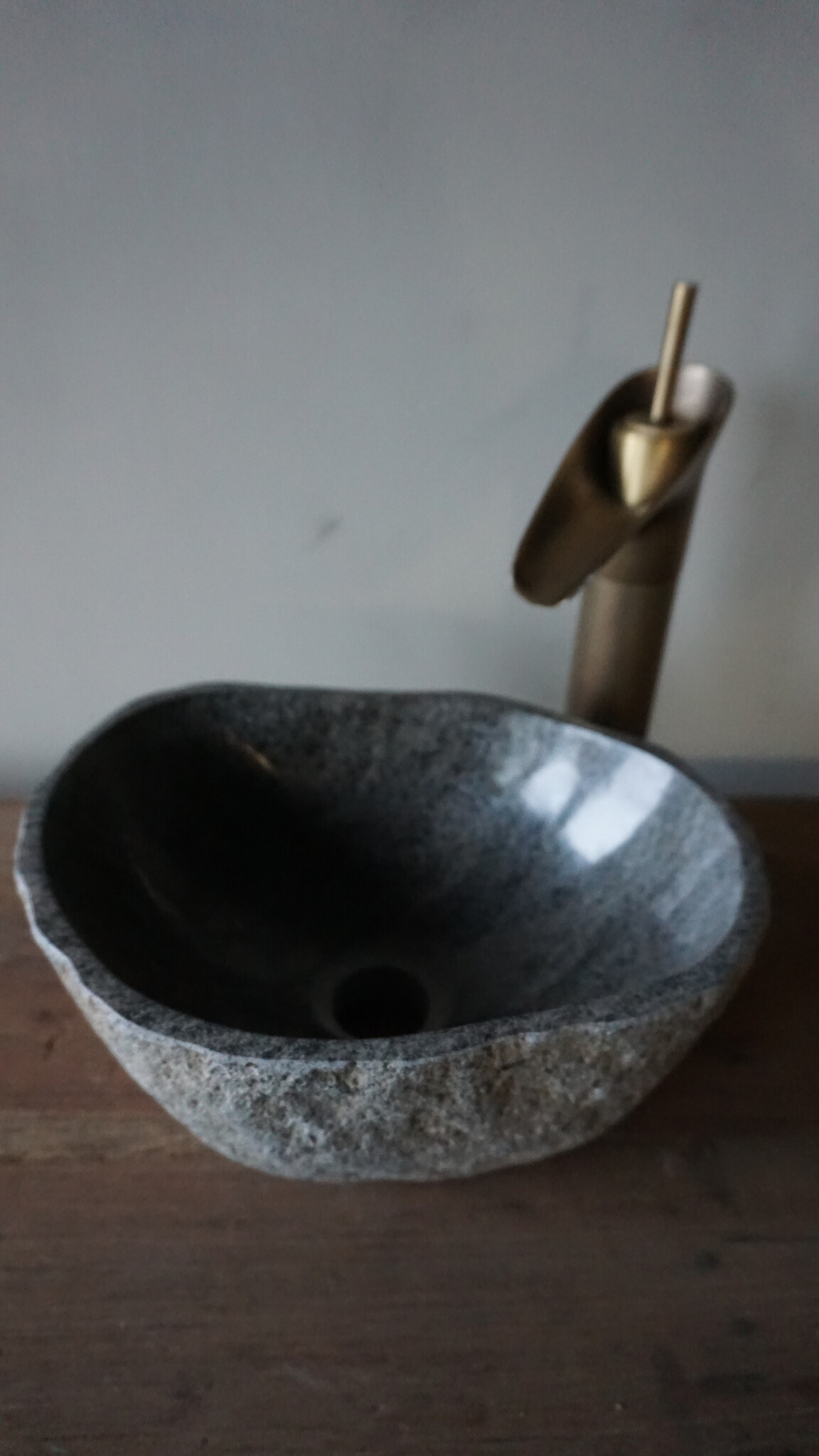 Rene Houtman Kleine Stenen Waskom + Spoelgat | H13 x B30 x D22 cm