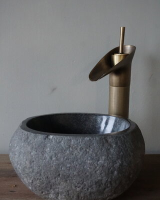 Rene Houtman Kleine Stenen Waskom + Spoelgat | H13 x B25 x D21 cm