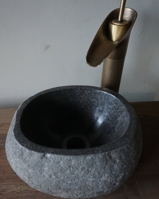 Rene Houtman Kleine Stenen Waskom + Spoelgat | H13 x B25 x D21 cm