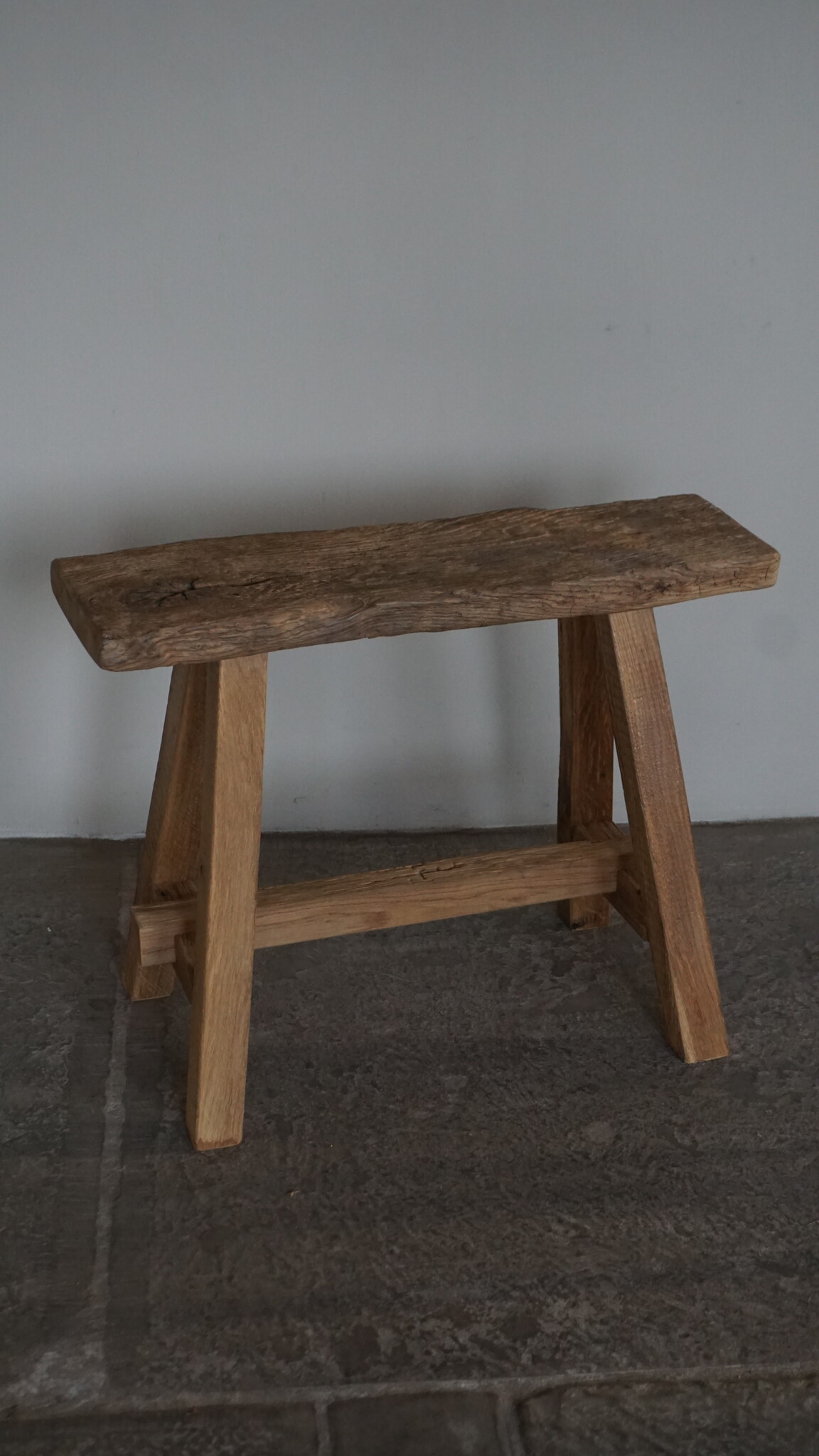 Rene Houtman Oud Eikenhouten Bankje | H46xB60xD19 cm