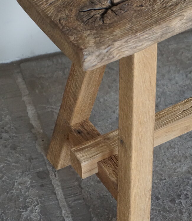 Rene Houtman Oud Eikenhouten Bankje | H46xB60xD19 cm