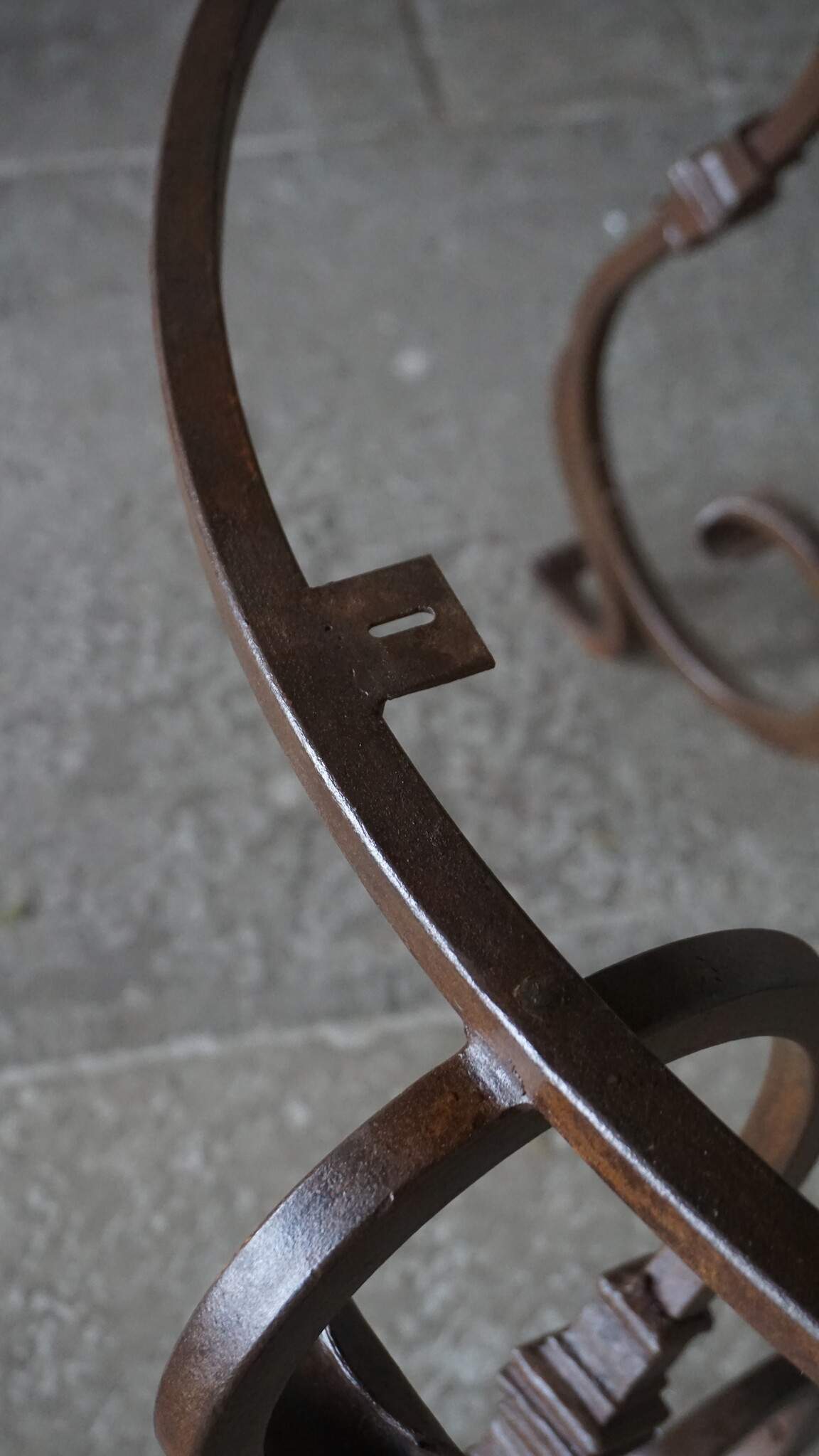 Rene Houtman Gietijzeren Onderstel Romaro | Rond | H73 x D100 cm