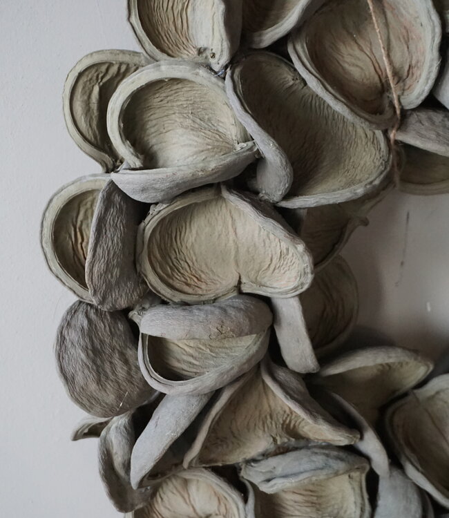 Rene Houtman Krans Badamvrucht | Old Green Wash | Meerdere Maten