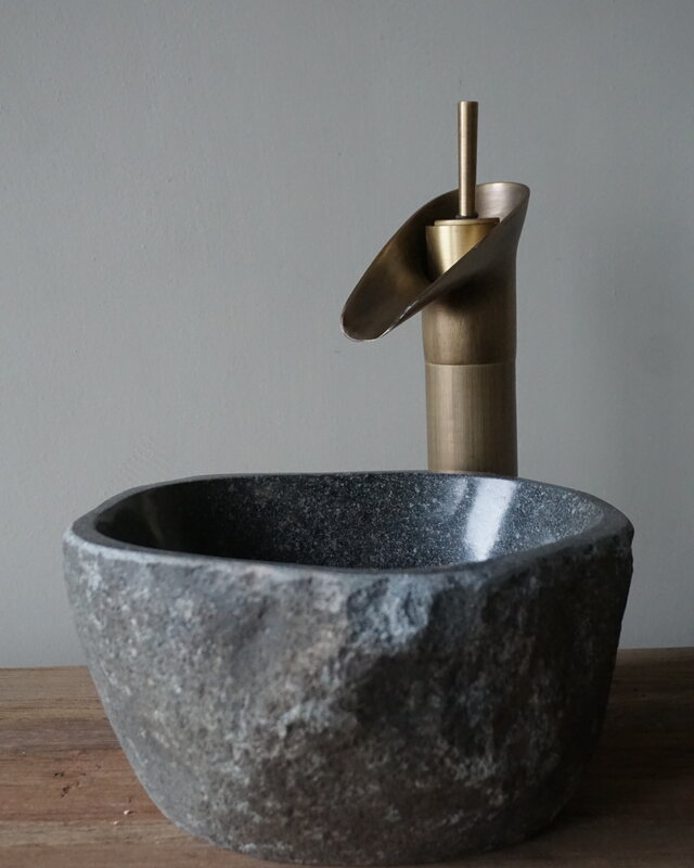 Rene Houtman Kleine Stenen Waskom + Spoelgat | H14 x B24 x D22 cm