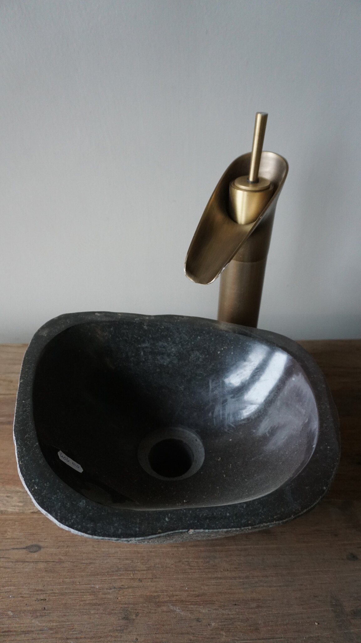 Rene Houtman Kleine Stenen Waskom + Spoelgat | H13 x B27 x D22,5 cm