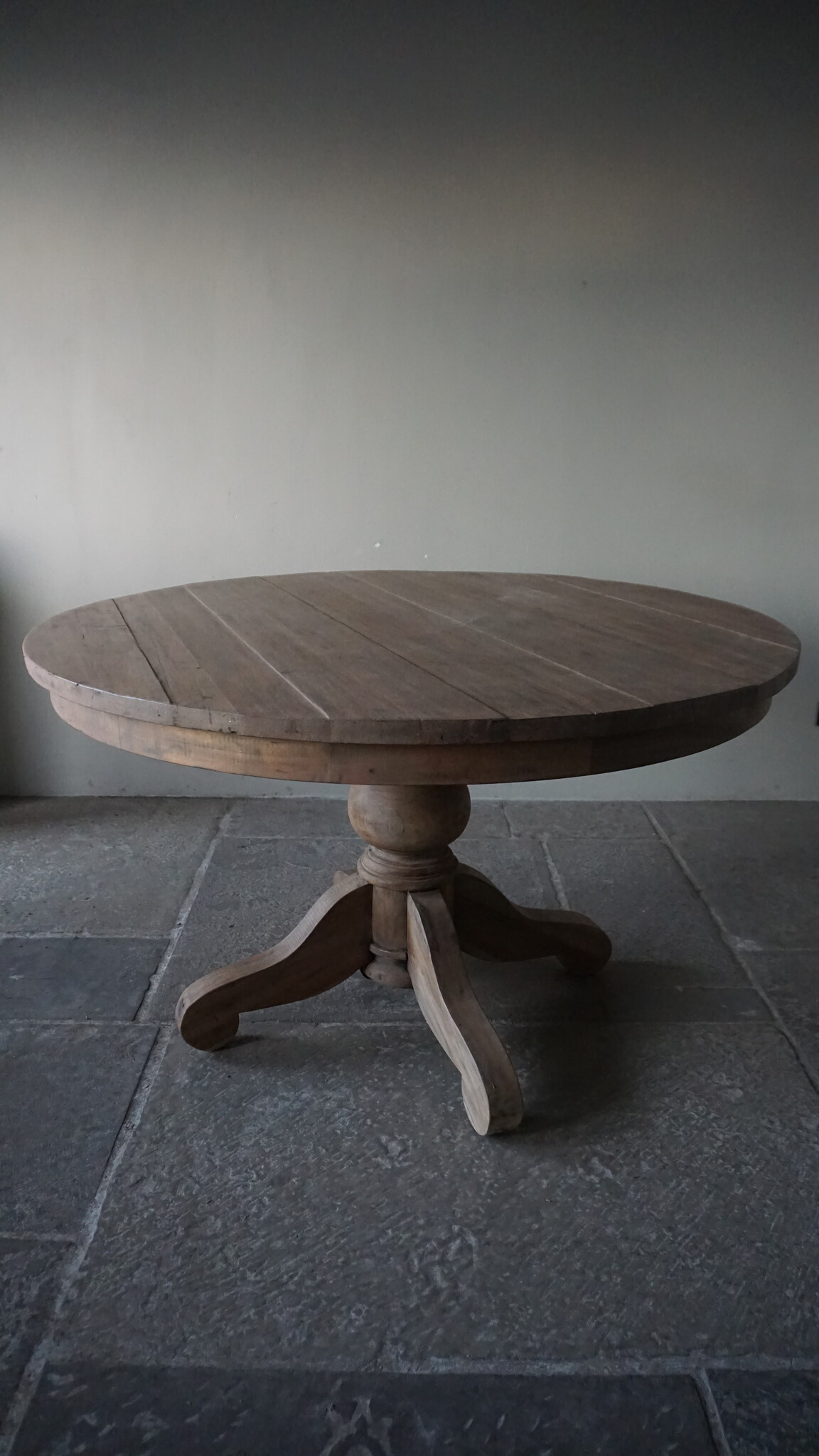 Rene Houtman Ronde Eetkamertafel | Bruin | H79 x D130 cm