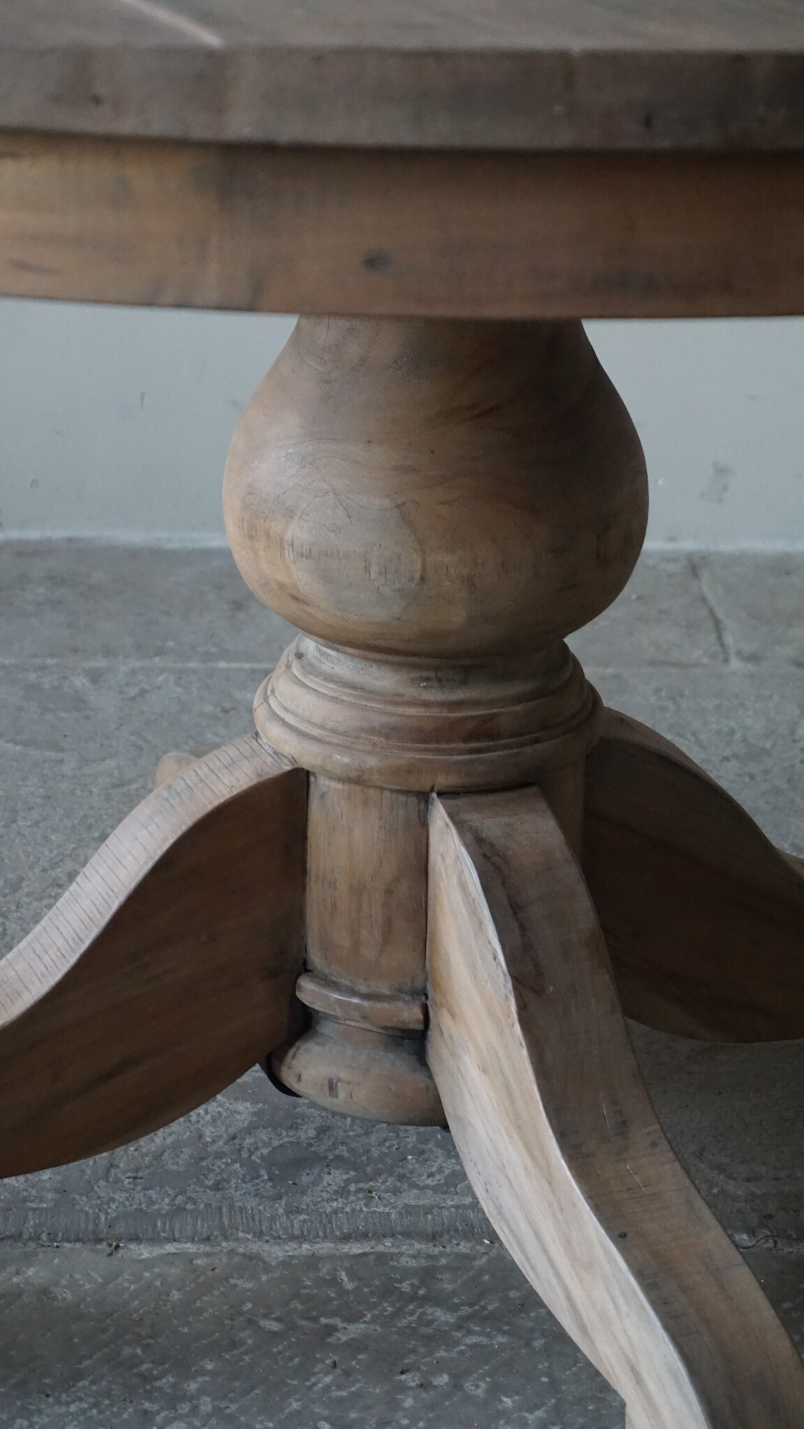 Rene Houtman Ronde Eetkamertafel | Bruin | H79 x D130 cm