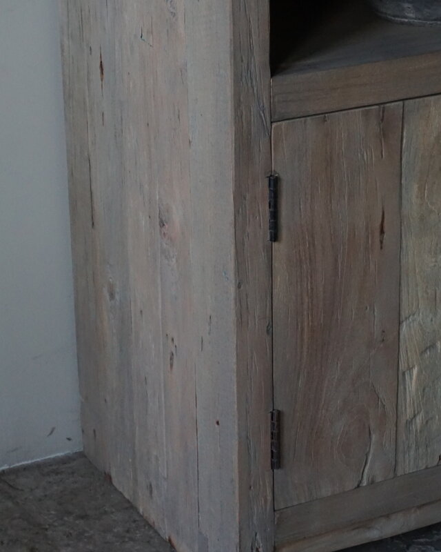 Rene Houtman Boekenkast Elm | Elmwood Finish | H220xB160xD40 cm