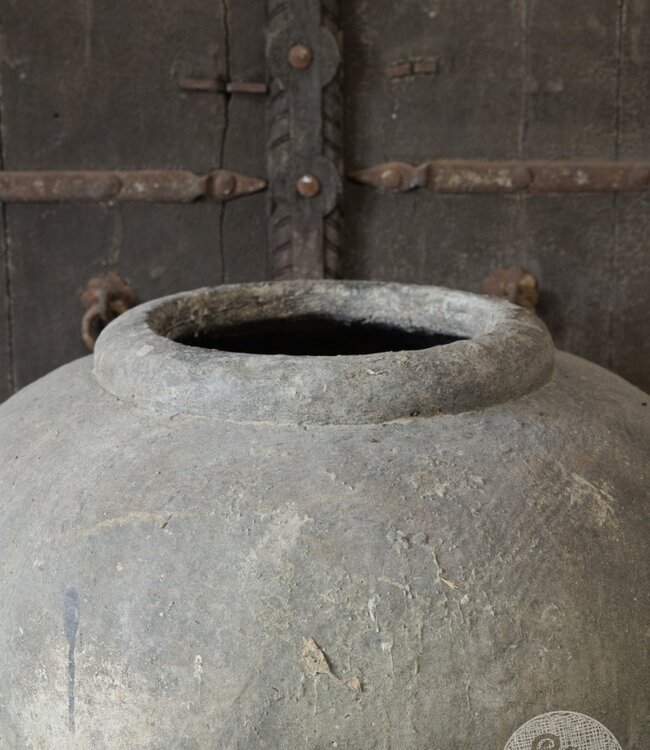 Be-Uniq Oude Verweerde Pot | Indonesie | H56 x D58 cm