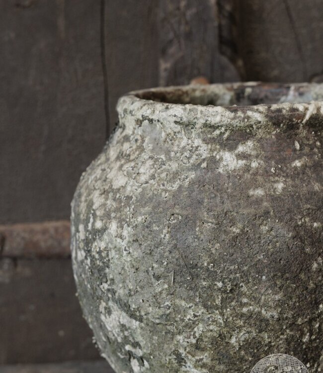 Be-Uniq Oude Verweerde Pot | Indonesie | H28 x D27 cm