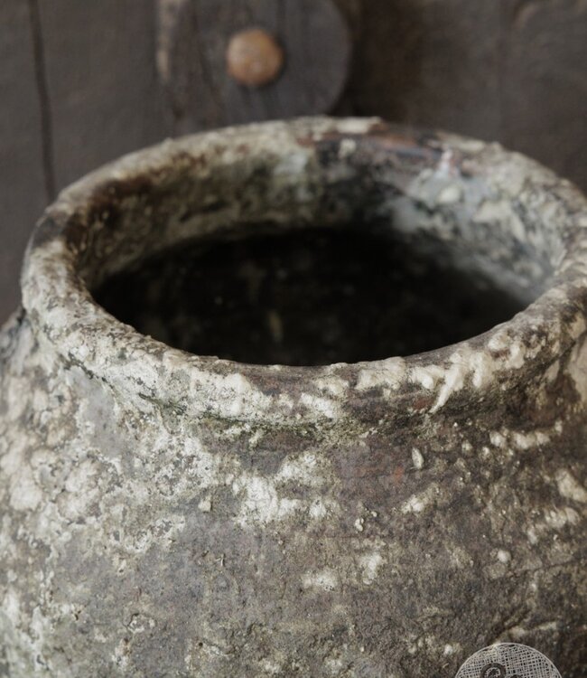 Be-Uniq Oude Verweerde Pot | Indonesie | H28 x D27 cm