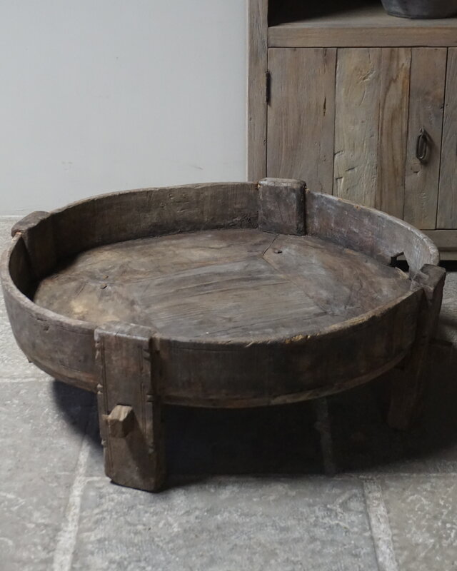 Rene Houtman Chakki Tafel | Uniek | H27 x D77 cm