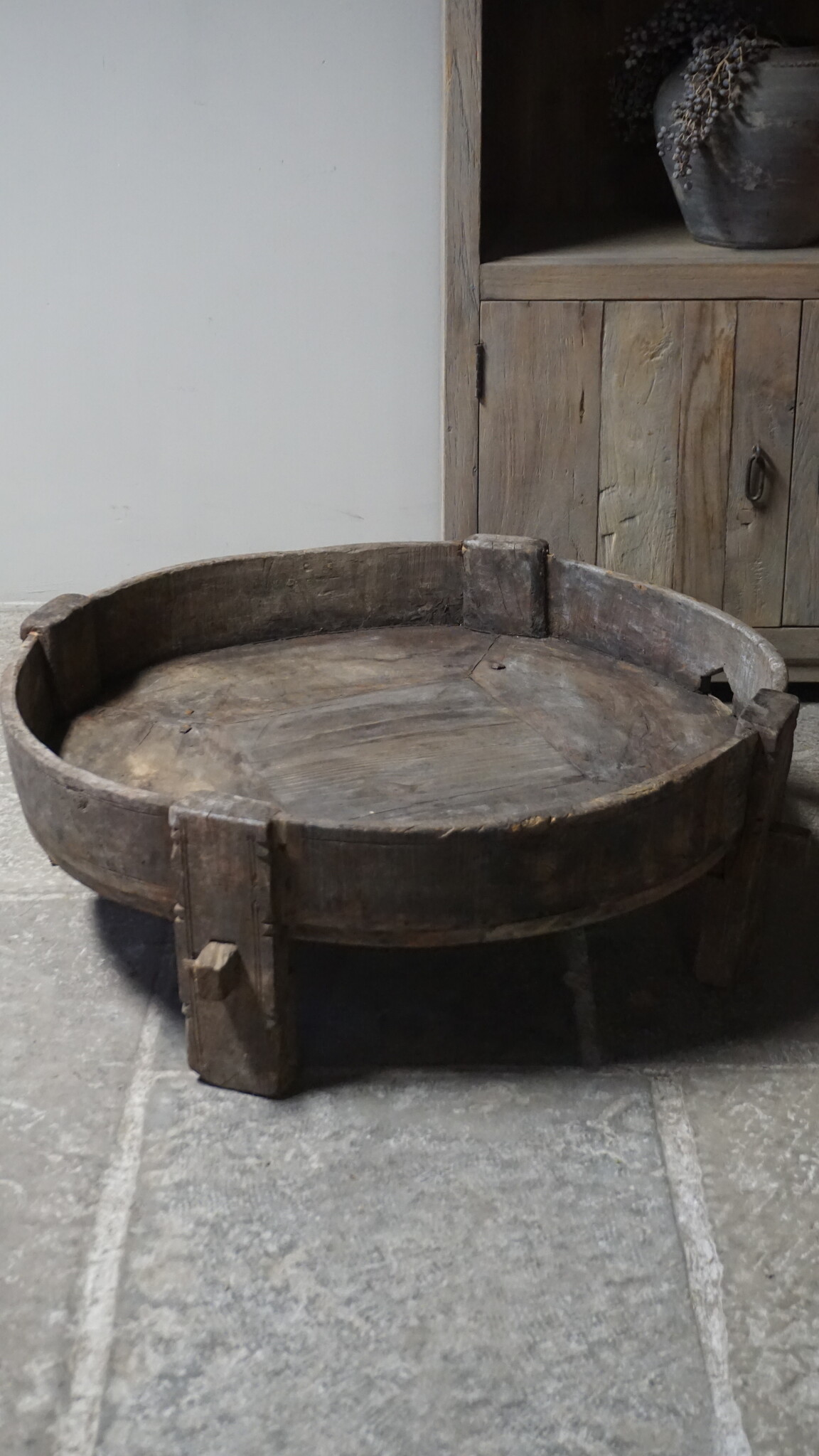Rene Houtman Chakki Tafel | Uniek | H27 x D77 cm