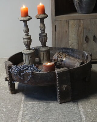 Rene Houtman Chakki Tafel | Uniek | H28 x D77 cm