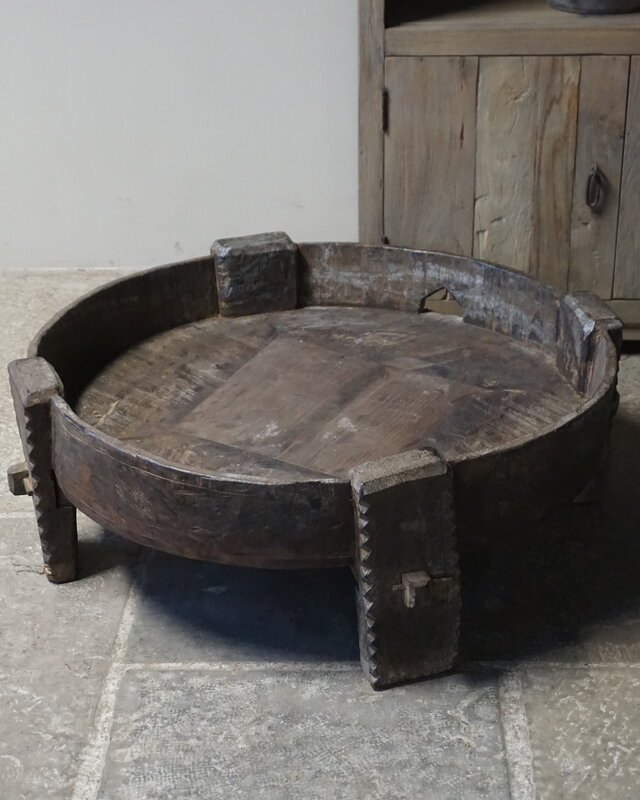 Rene Houtman Chakki Tafel | Uniek | H28 x D77 cm