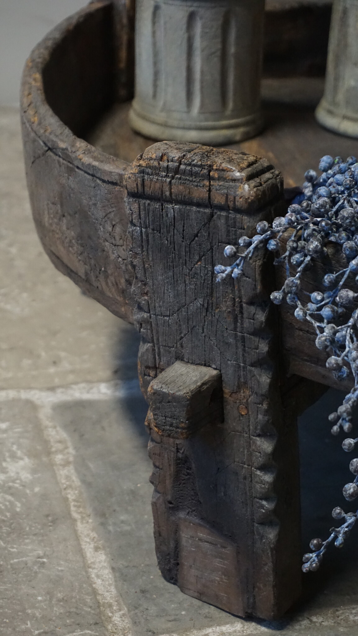 Rene Houtman Chakki Tafel | Uniek | H33 x D80 cm