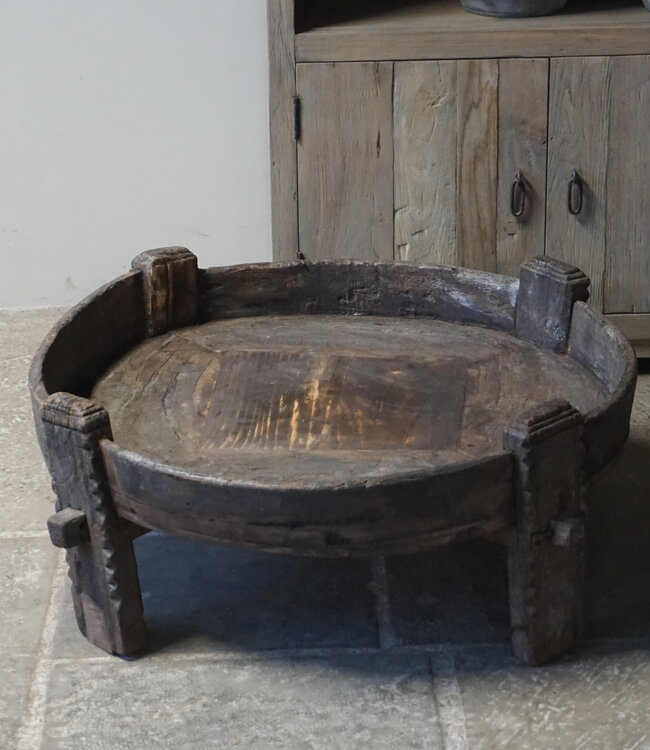 Rene Houtman Chakki Tafel | Uniek | H33 x D80 cm