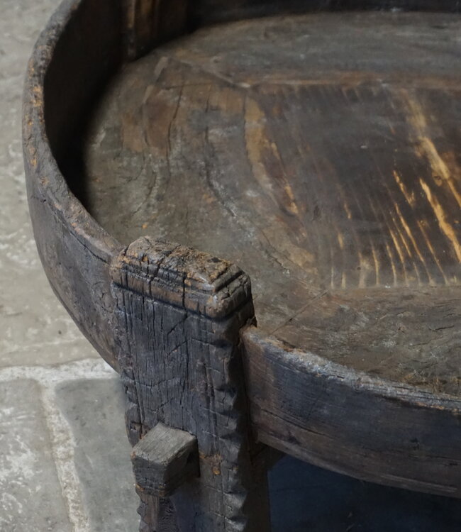 Rene Houtman Chakki Tafel | Uniek | H33 x D80 cm