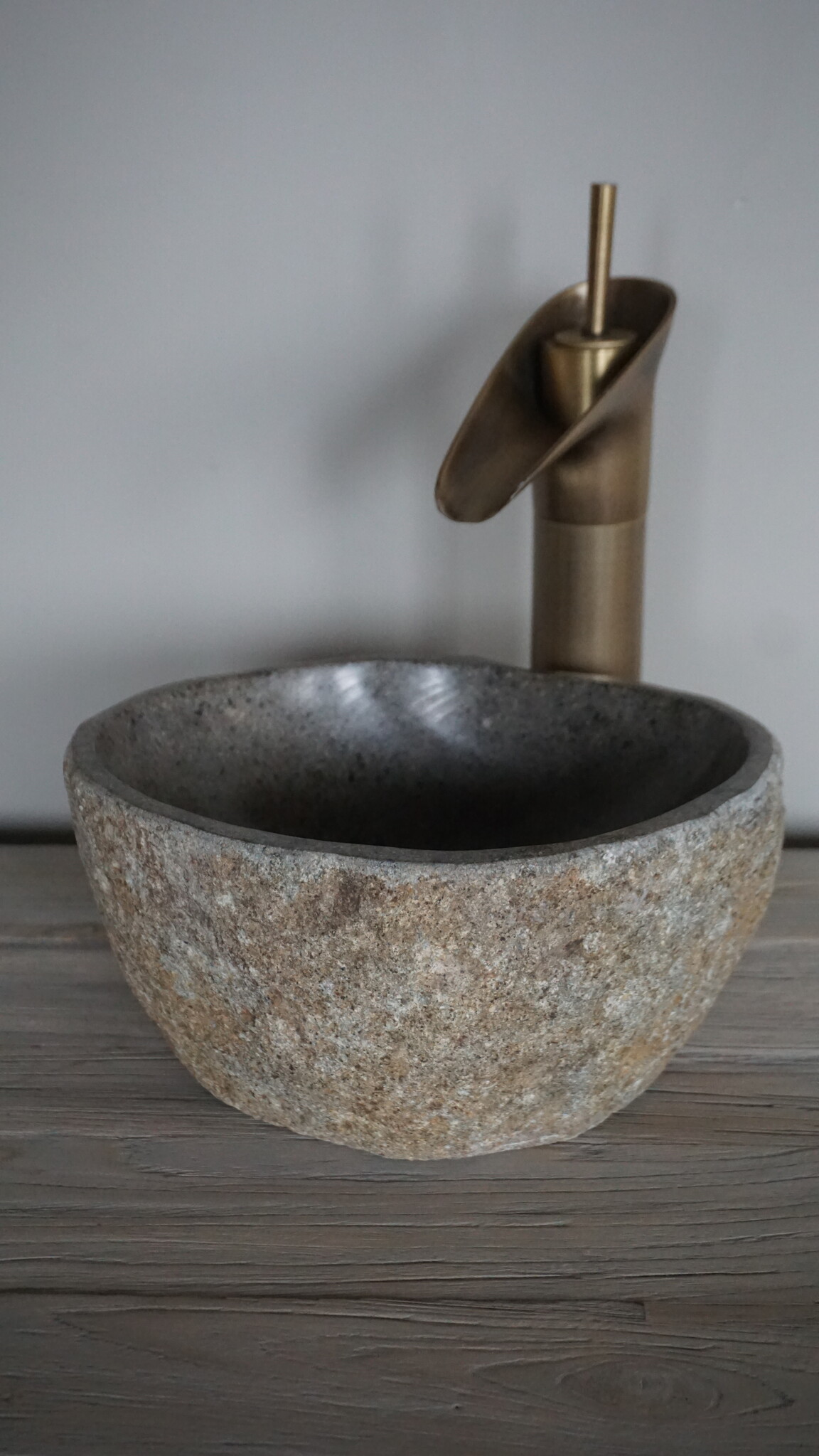 Rene Houtman Kleine Stenen Waskom + Spoelgat | H13,5 x B27 x D24 cm