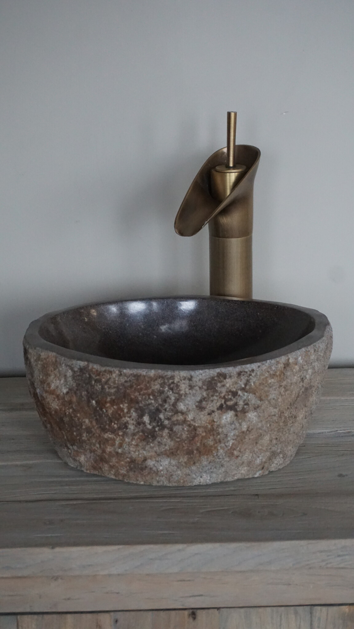 Rene Houtman Kleine Stenen Waskom + Spoelgat | H14 x B30 x D27 cm