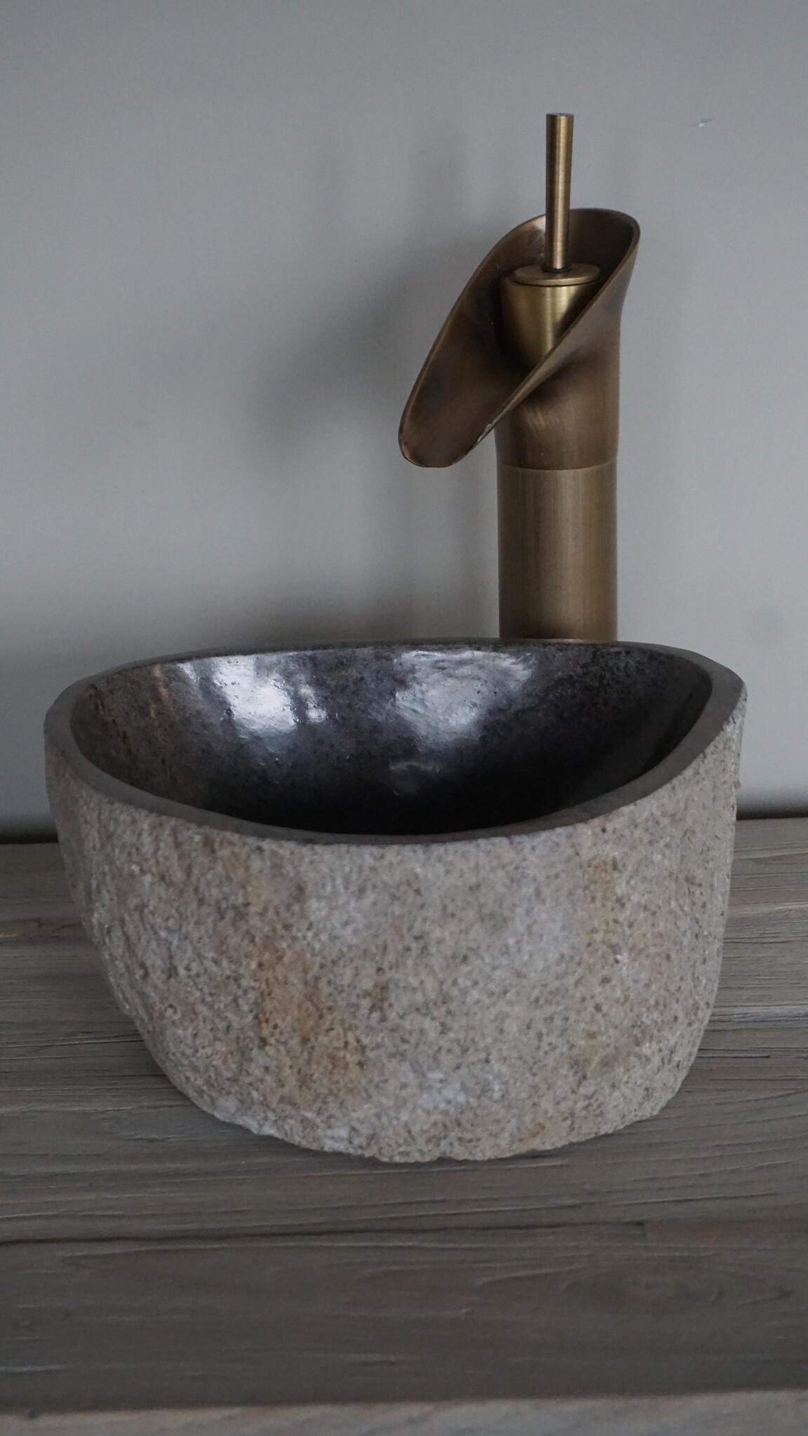 Rene Houtman Kleine Stenen Waskom + Spoelgat | H13 x B25 x D23 cm