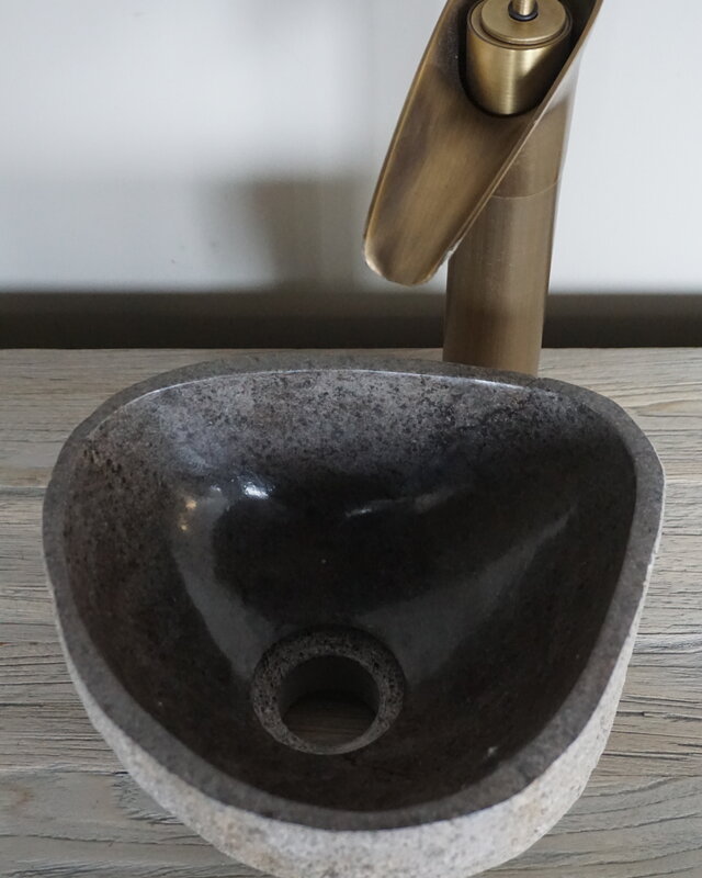 Rene Houtman Kleine Stenen Waskom + Spoelgat | H13 x B25 x D23 cm
