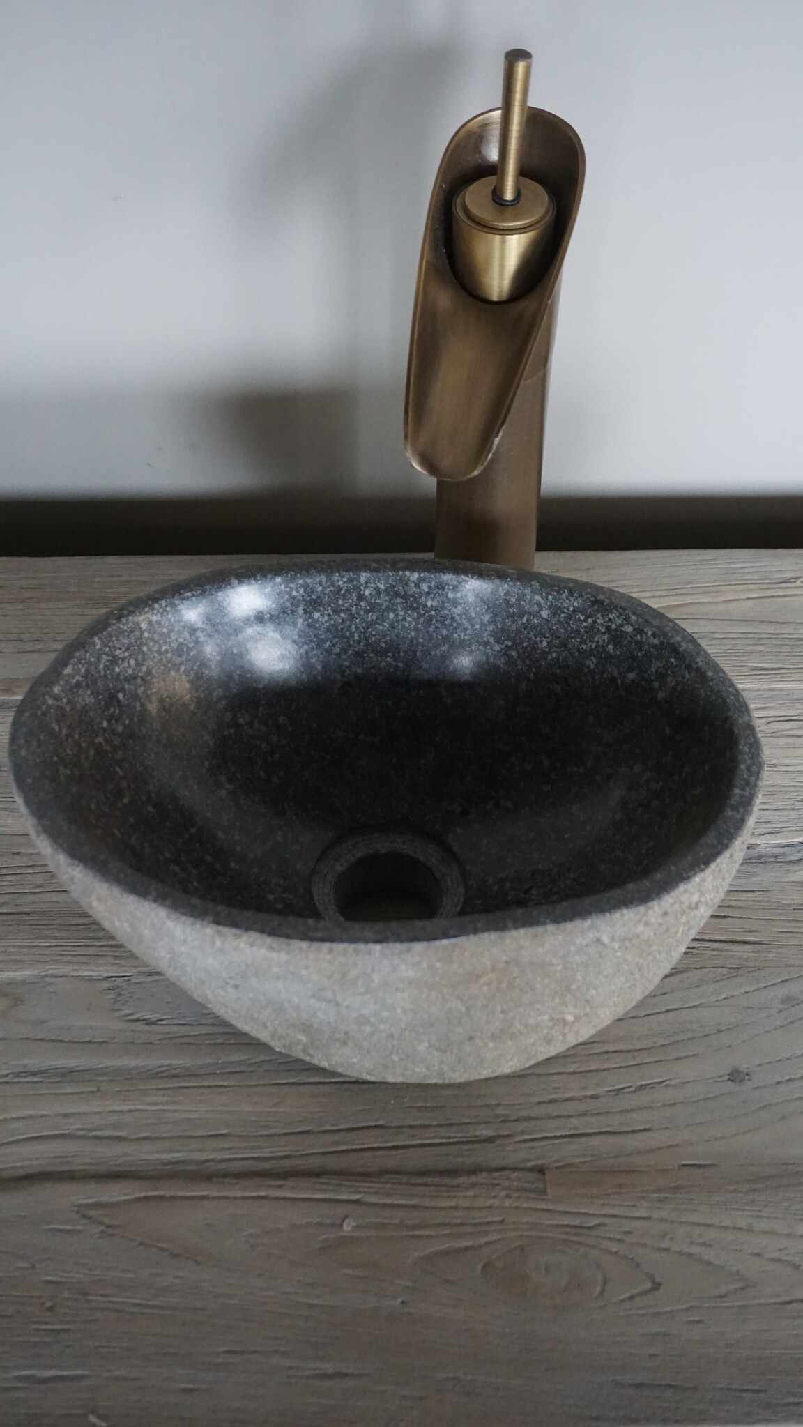 Rene Houtman Kleine Stenen Waskom + Spoelgat | H14 x B30 x D21 cm