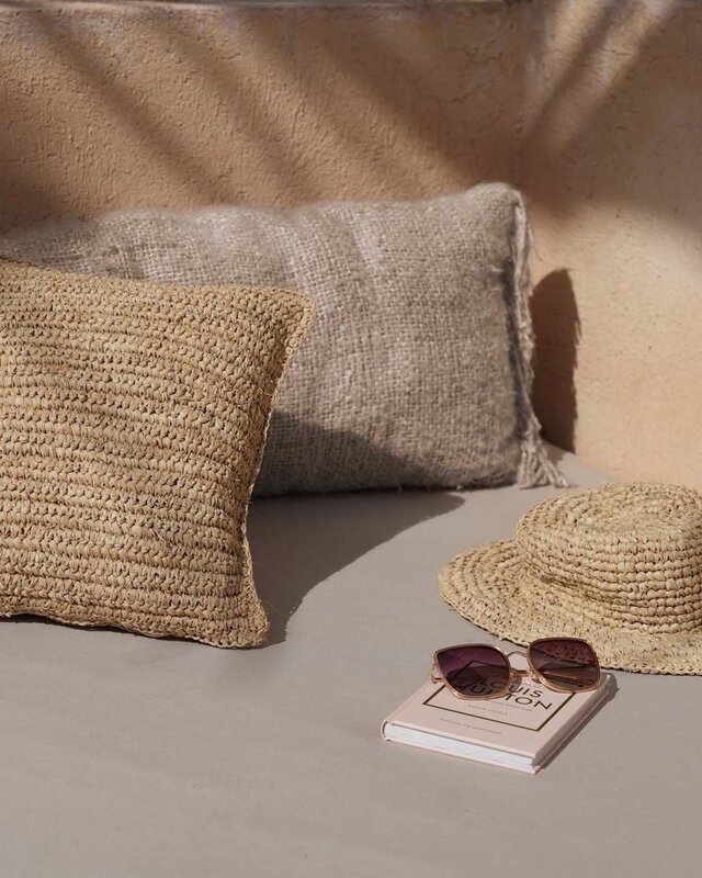 Bazar Bizar Antwerp De Raffia Flores vierkante kussenhoes - naturel - 40x40