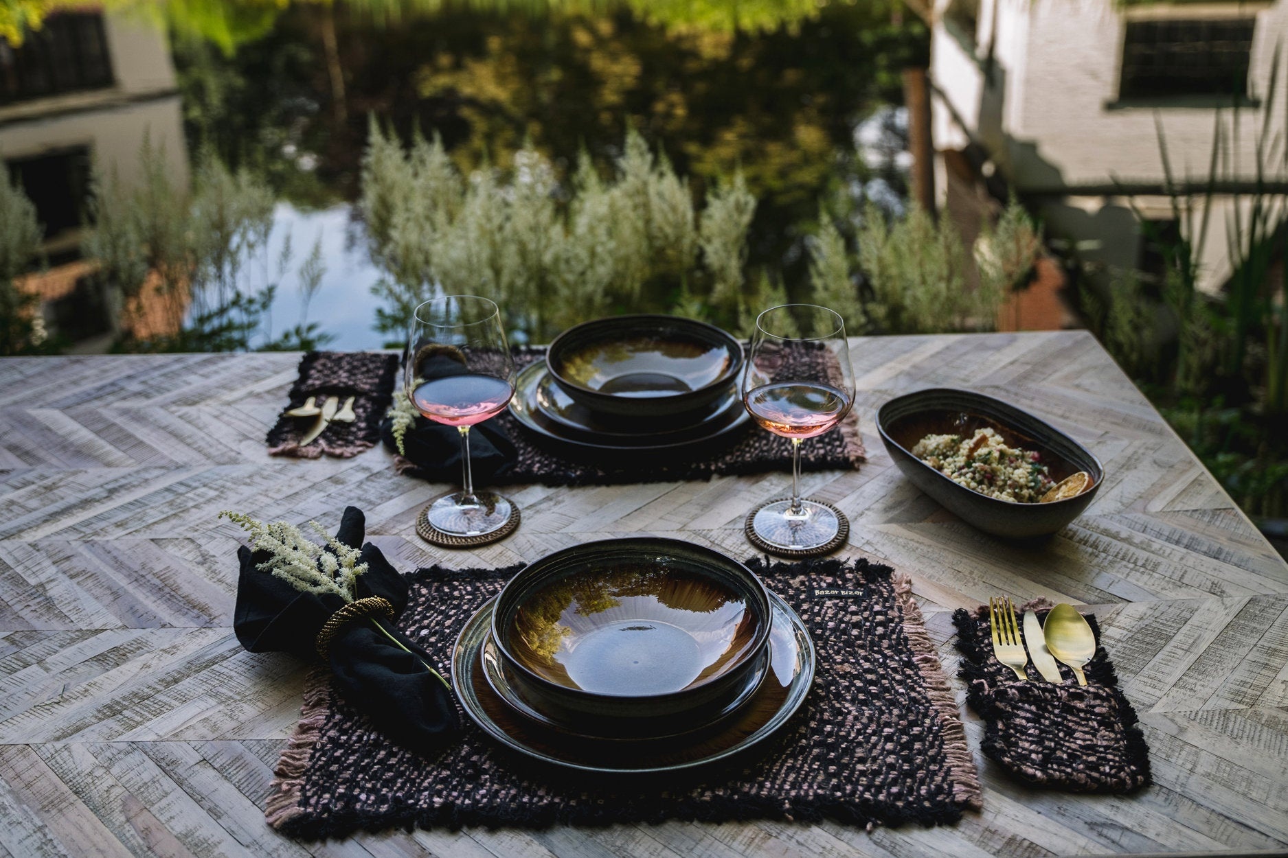 Bazar Bizar Antwerp De Oh My Gee-placemat - zwart koper