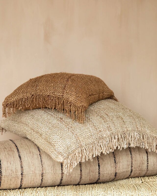 Bazar Bizar Antwerp The Oh My Gee kussenhoes - beige - 60x60 cm