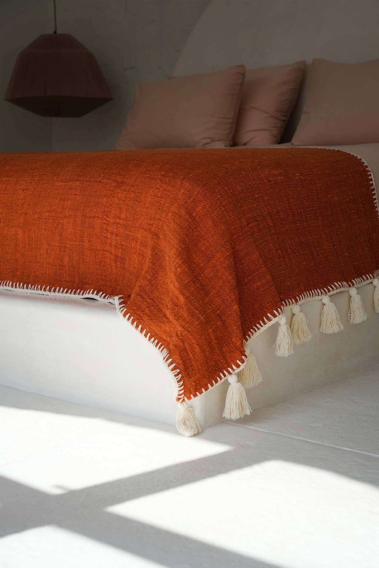 Bazar Bizar Antwerp The Stitch bedsprei - terracotta