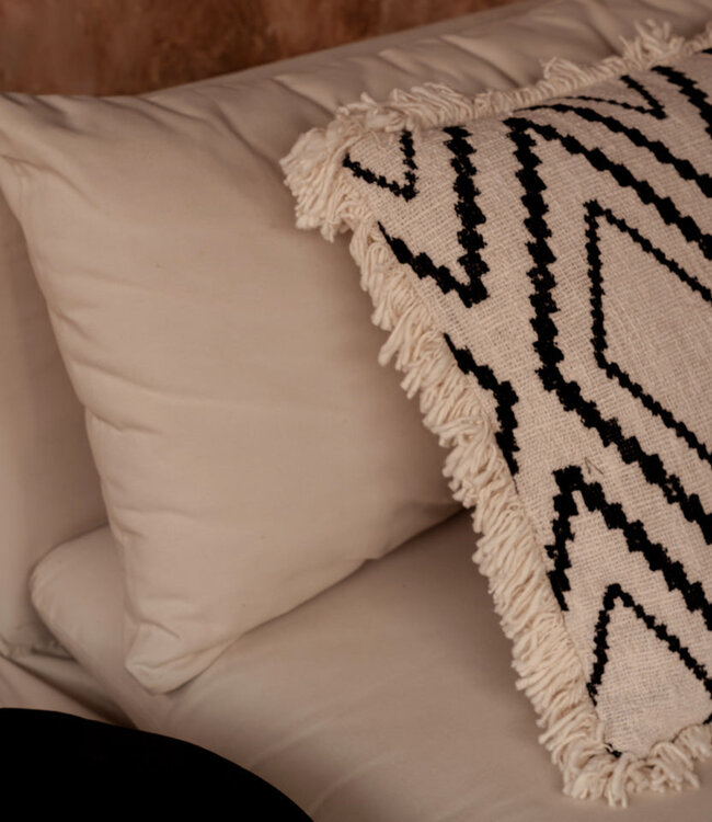 Bazar Bizar Antwerp De Sahara Diamond kussenhoes - natuurlijk zwart