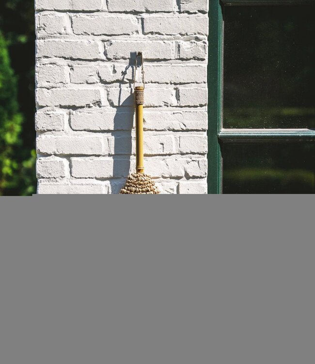 Bazar Bizar Antwerp De raffia bezem - naturel