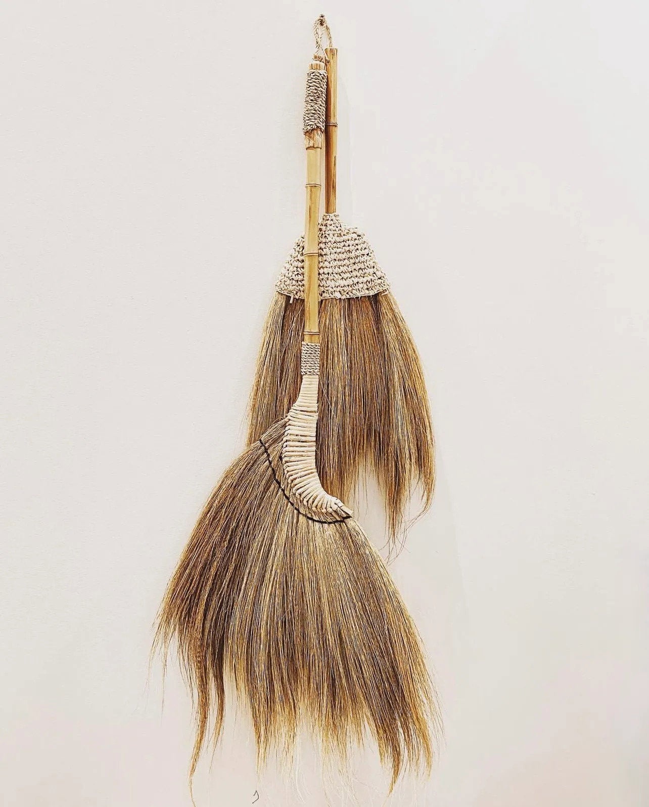 Bazar Bizar Antwerp De raffia bezem - naturel