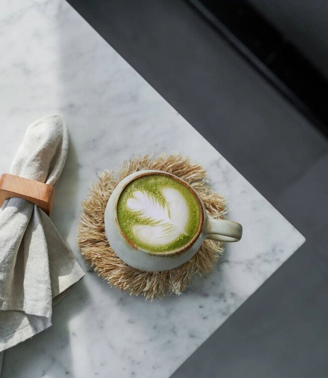 Bazar Bizar Antwerp De Fringe raffia-onderzetter - naturel