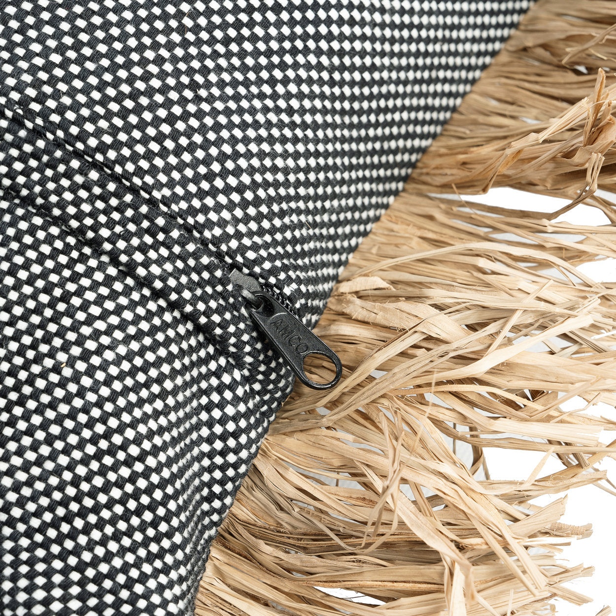 Bazar Bizar Antwerp De Cotton Bonita kussenhoes - natuurlijk zwart - 40x40