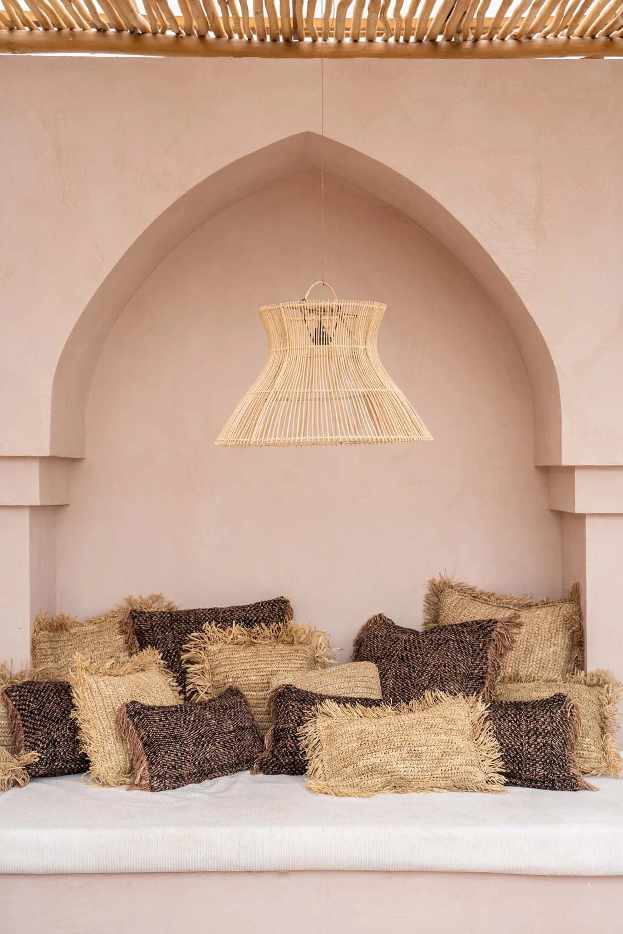 Bazar Bizar Antwerp De Oh My Gee kussenhoes - zwart koper - 30x50 cm