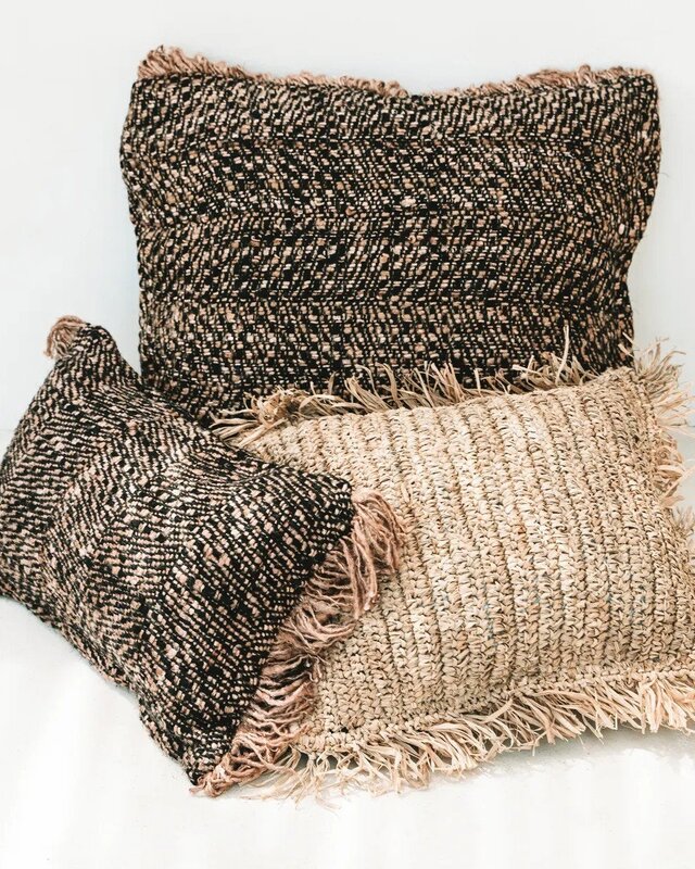 Bazar Bizar Antwerp De Oh My Gee kussenhoes - zwart koper - 30x50 cm