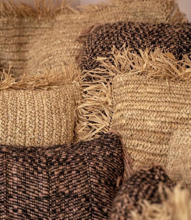 Bazar Bizar Antwerp De Oh My Gee kussenhoes - zwart koper - 30x50 cm