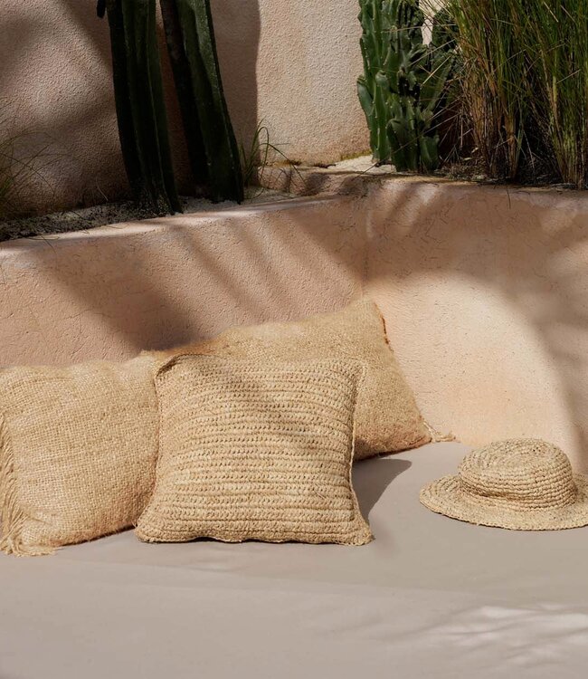 Bazar Bizar Antwerp The Oh My Gee kussenhoes - beige - 35x100